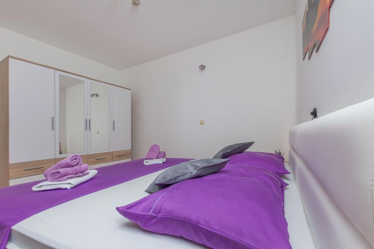 Apartment Josipa Omis Exterior photo