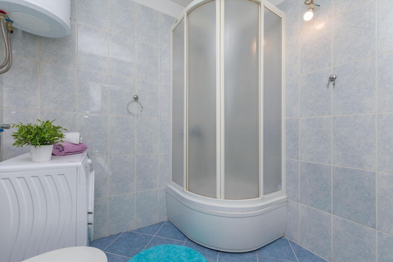 Apartment Josipa Omis Exterior photo